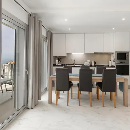Oceanview Dreamer's Delight Апартаменты *